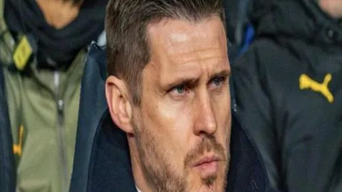 “五分钟狂飙21分，快船逆袭篮网，哈登莱昂纳德表现惊艳引关注！”